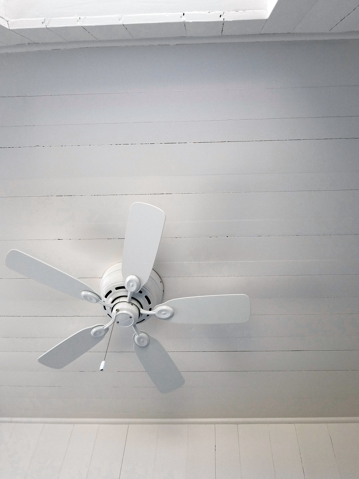 Les  avantages des ventilateurs de plafond dans chaque pièce
